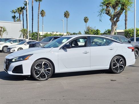 Used 2023 Nissan Altima 2.5 SR image 29