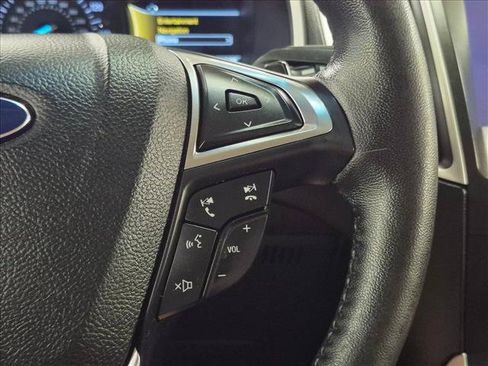 Used 2017 Ford Edge SEL w/ Equipment Group 201A AWD/4WD image 13