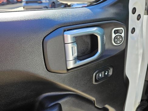 Used 2022 Jeep Wrangler Unlimited Sport S w/ Sun And Sound Package image 10