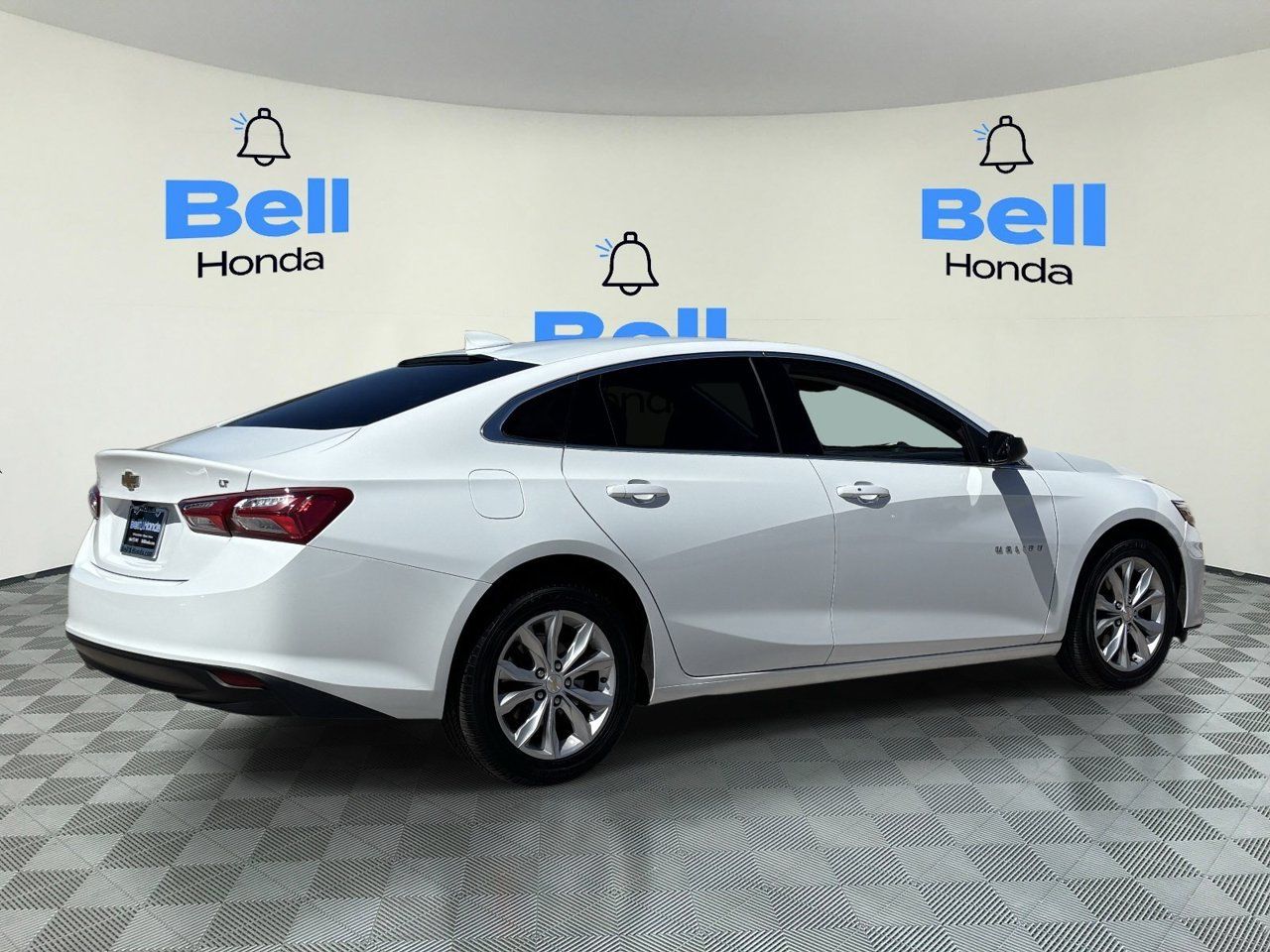 Used 2023 Chevrolet Malibu LT FWD image 4