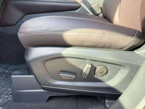 New 2026 Ford Explorer Platinum image 28