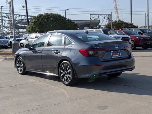 Used 2024 Honda Civic EX image 8