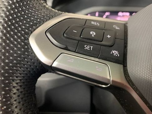 Used 2023 Volkswagen Atlas Cross Sport SEL Premium R-Line AWD/4WD image 28