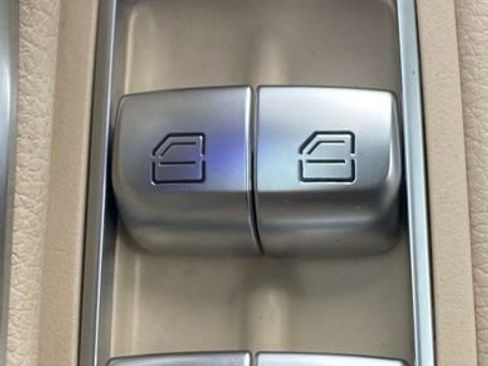 Used 2019 Mercedes-Benz C 300 4MATIC Cabriolet image 28