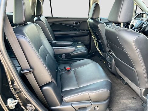 Used 2020 Honda Pilot Touring image 29
