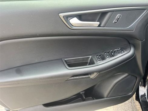 New 2024 Ford Edge SE image 12