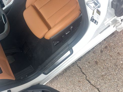 Used 2025 BMW 330i xDrive Sedan image 5