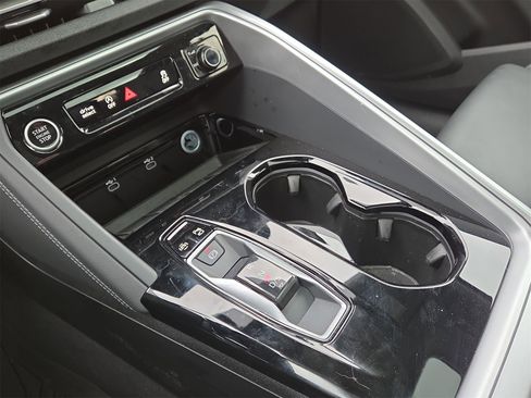 Used 2025 Audi Q5 Premium Plus w/ Premium Plus image 22