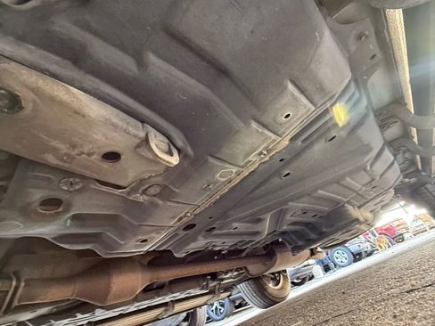 Used 2010 Toyota Highlander SE image 33