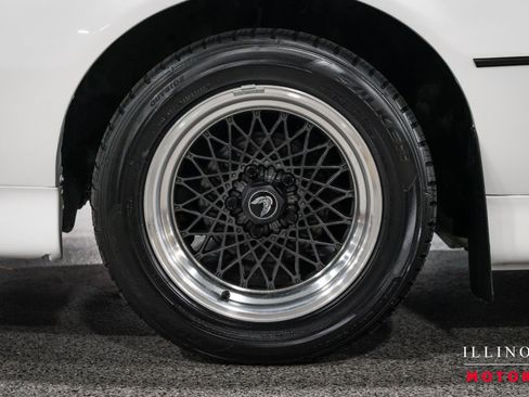 Used 1991 Pontiac Firebird Trans Am RWD image 9