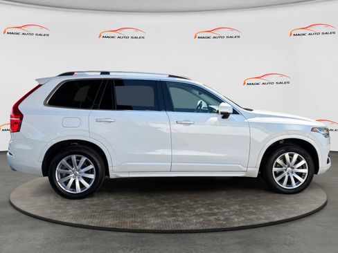 Used 2018 Volvo XC90 T6 Momentum w/ Momentum Plus Package AWD/4WD image 6