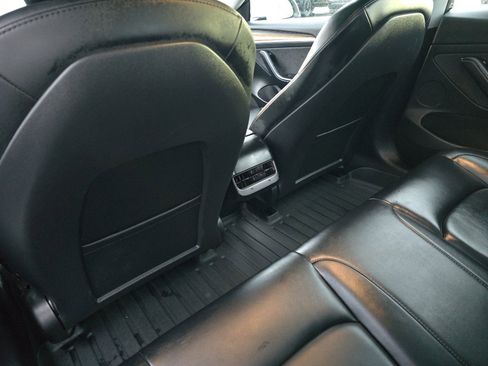 Used 2022 Tesla Model 3 Performance image 17