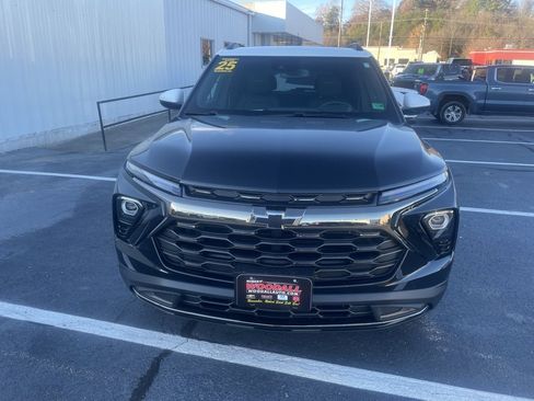 Used 2025 Chevrolet TrailBlazer ACTIV w/ Convenience Package image 2