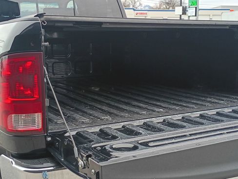 Used 2012 RAM 2500 Laramie image 9