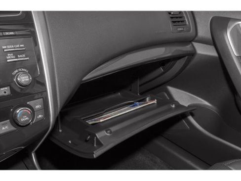 Used 2015 Nissan Altima 3.5 SL FWD image 18