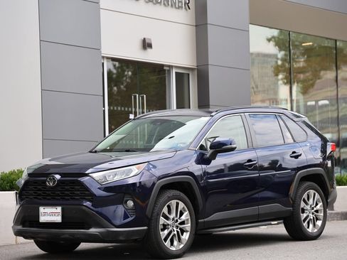 Used 2019 Toyota RAV4 XLE Premium w/ Cold Weather Package AWD/4WD image 1