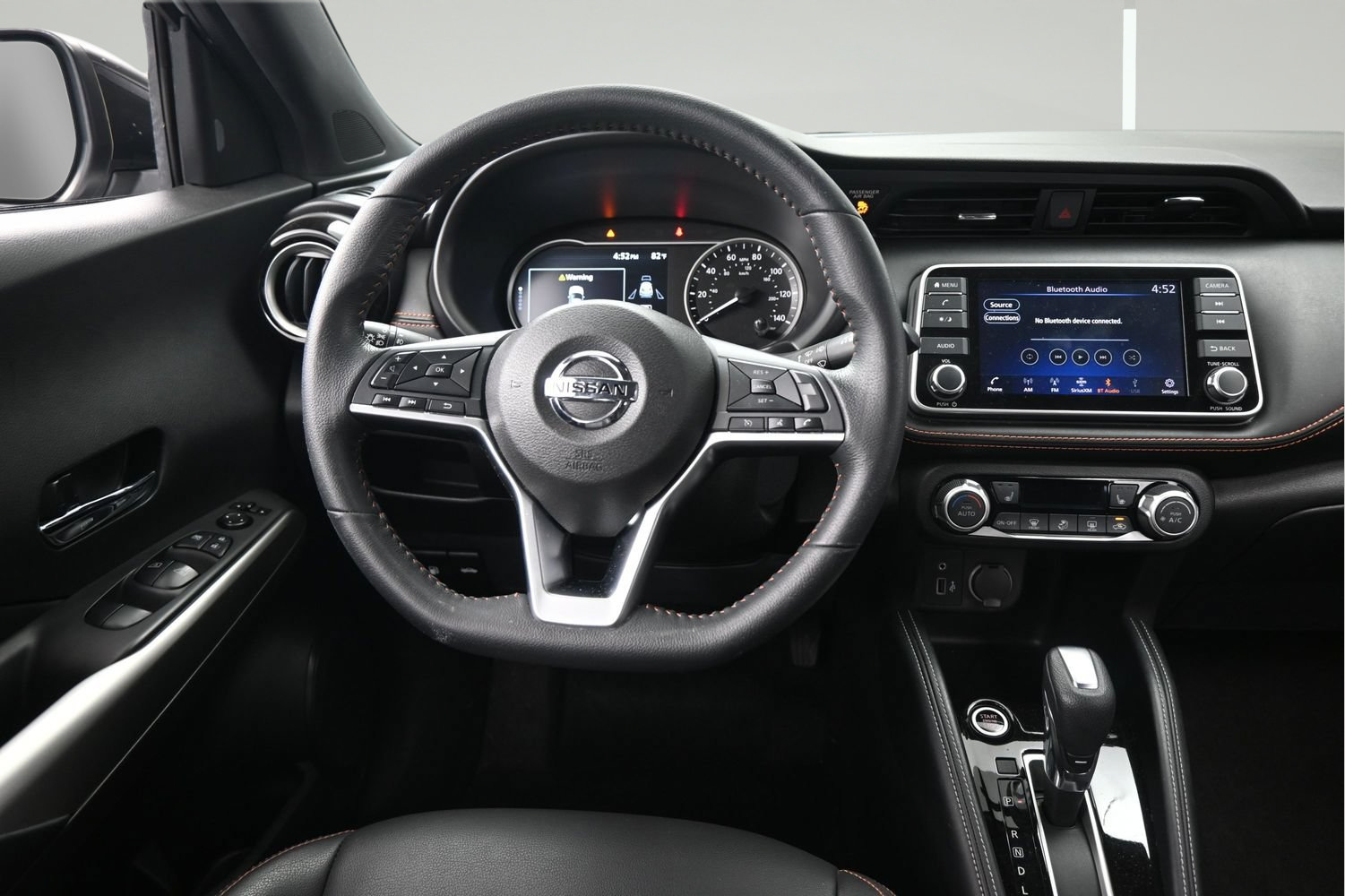 Used 2020 Nissan Kicks SR w/ SR Premium Package FWD image 12