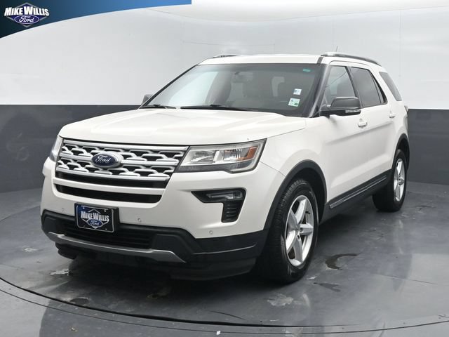 Certified 2019 Ford Explorer XLT w/ Equipment Group 202A FWD image 3