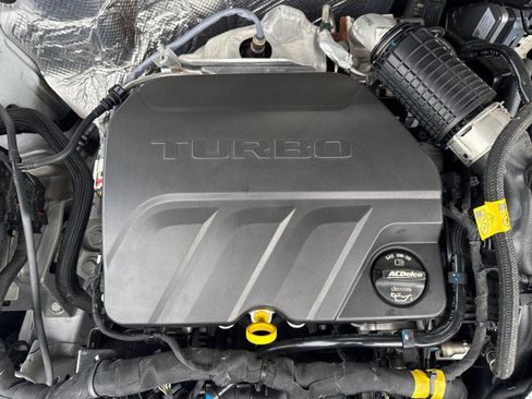 Used 2025 Chevrolet Trax ACTIV w/ Driver Confidence Package image 30