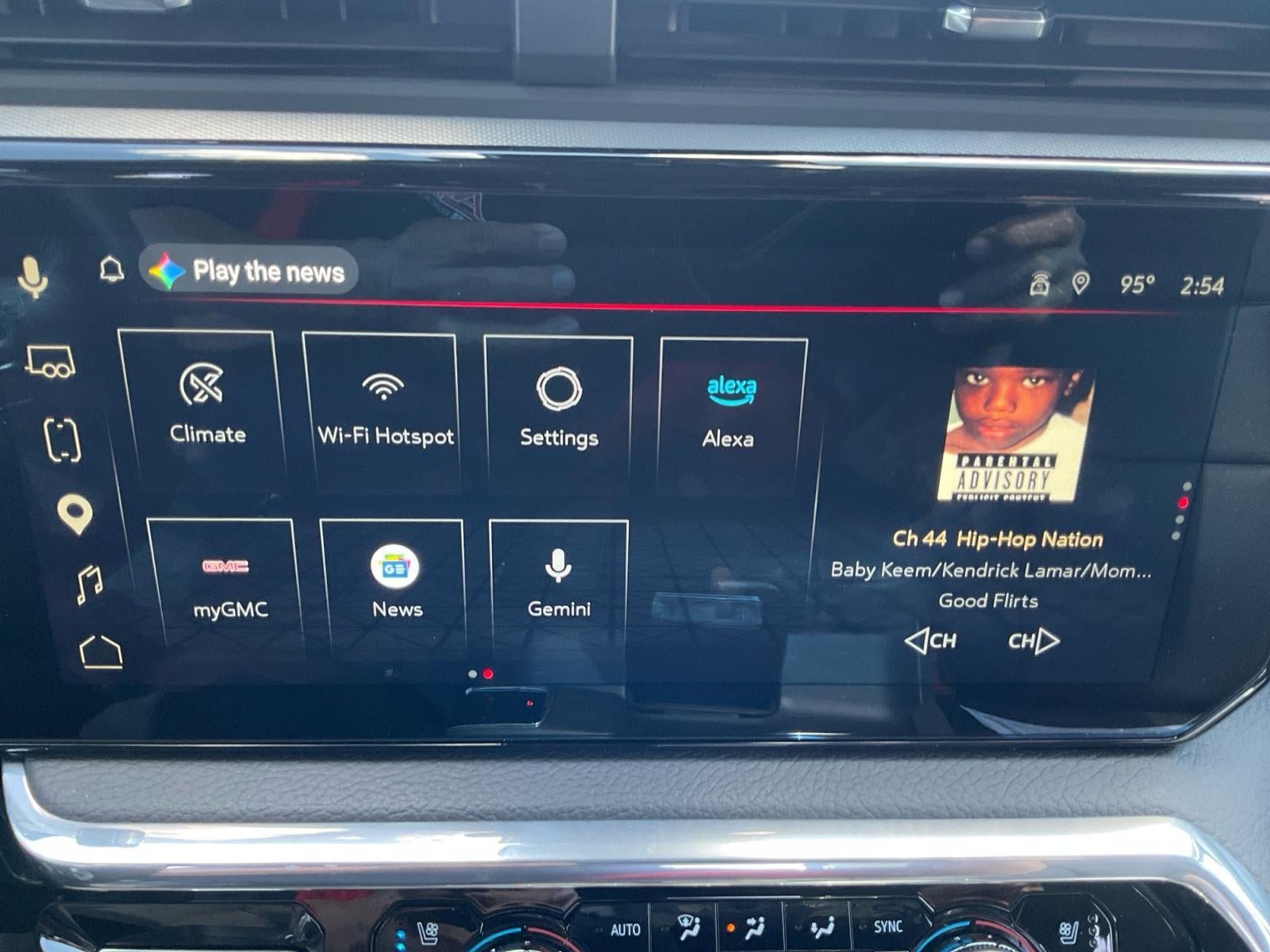 Used 2024 GMC Sierra 1500 Denali AWD/4WD image 18
