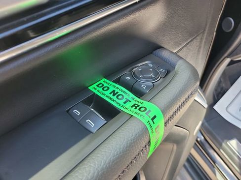 Used 2025 GMC Yukon Denali AWD/4WD image 16