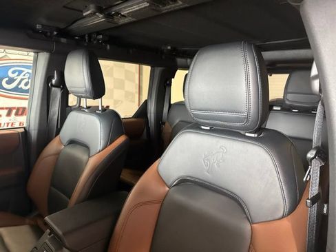 Used 2023 Ford Bronco Outer Banks w/ Sasquatch Package AWD/4WD image 12