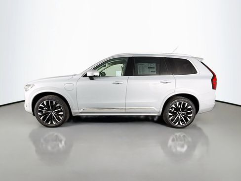 New 2026 Volvo XC90 T8 Ultra w/ Protection Package Premier image 4