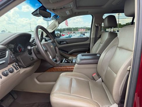 Used 2018 Chevrolet Tahoe Premier AWD/4WD image 16