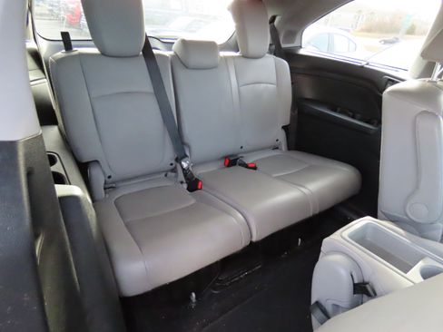 Used 2018 Honda Odyssey Elite image 12
