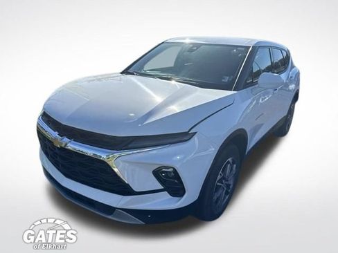 Used 2025 Chevrolet Blazer LT FWD image 1