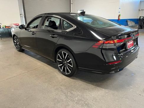 Used 2023 Honda Accord Touring image 5