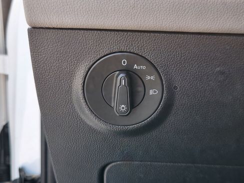 Certified 2023 Volkswagen Taos SE AWD/4WD image 24