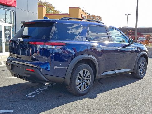 New 2025 Nissan Pathfinder SV w/ SV Premium Package image 4