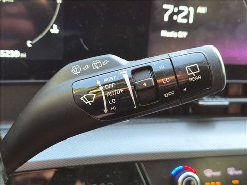 Used 2023 Kia Sportage SX FWD image 7