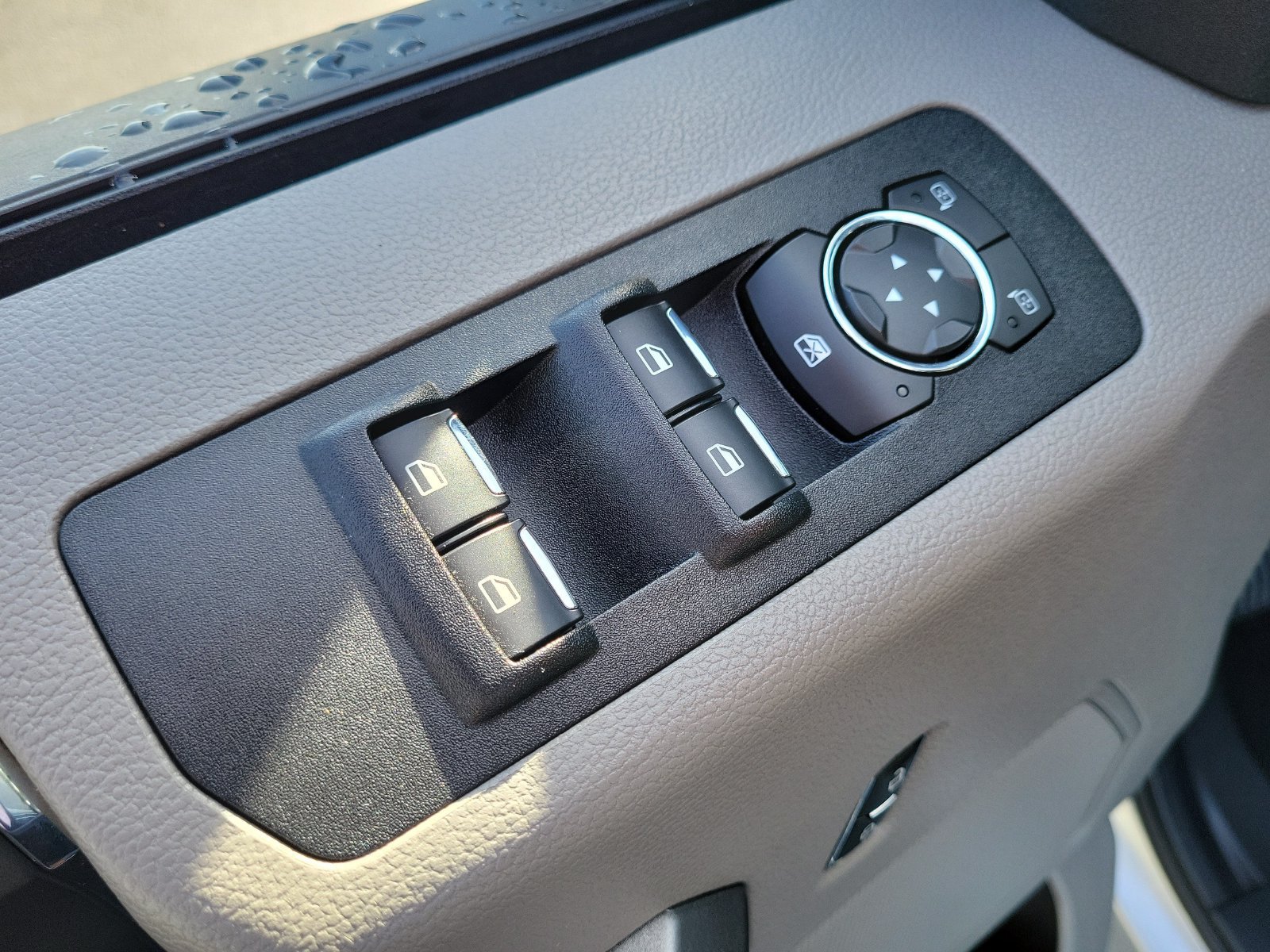 Used 2018 Ford F150 XLT w/ Equipment Group 302A Luxury RWD image 13
