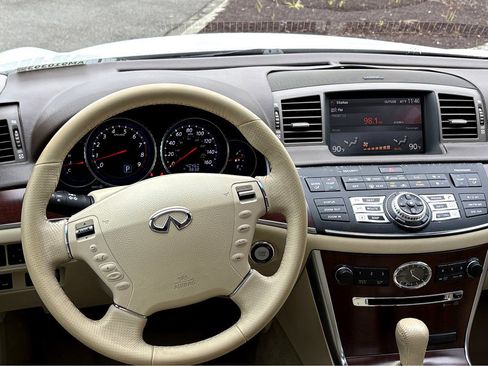 Used 2010 INFINITI M35 w/ Technology Pkg image 4