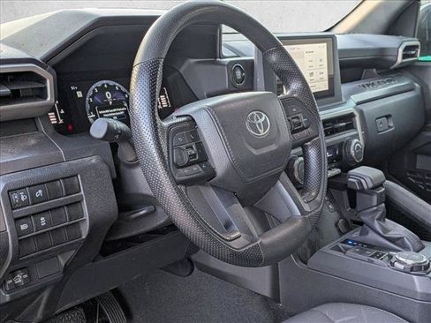 Used 2025 Toyota Tacoma SR5 AWD/4WD image 8