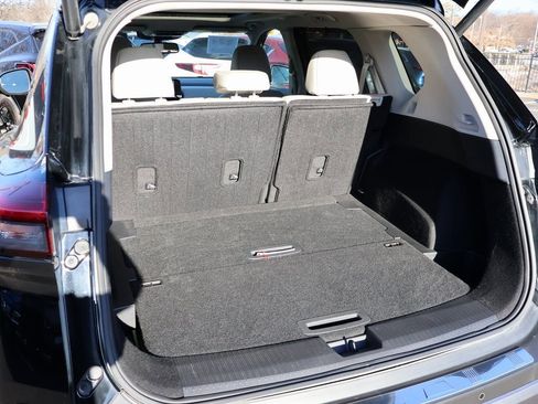 Used 2023 Nissan Rogue SL w/ SL Premium Package image 15