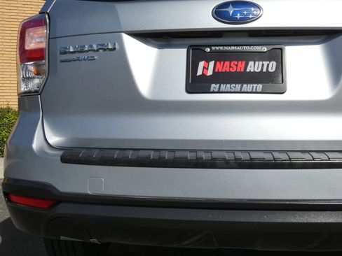 Used 2017 Subaru Forester 2.5i Premium w/ All-Weather Package image 11