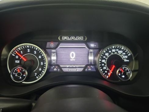 Used 2022 RAM 1500 Big Horn AWD/4WD image 15