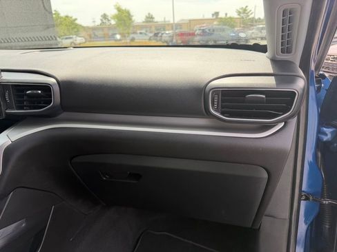 Used 2022 Ford Explorer XLT w/ Equipment Group 202A image 33