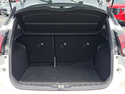 Used 2023 Nissan Kicks SV FWD image 15