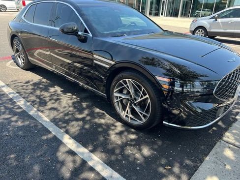 Used 2023 Genesis G90 3.5T AWD/4WD image 2