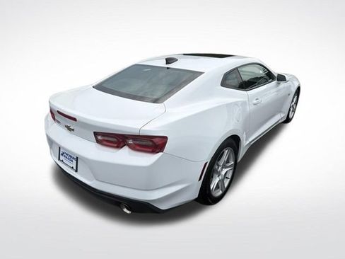Used 2023 Chevrolet Camaro LT RWD image 7