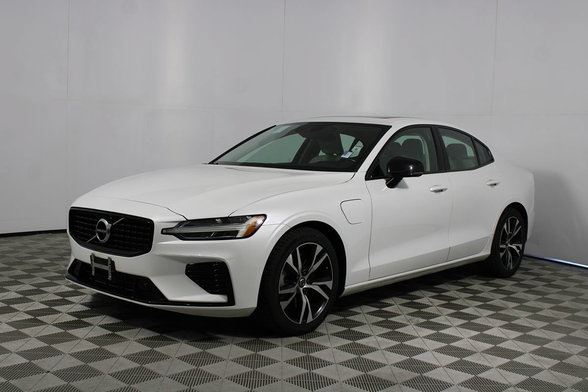 Used 2021 Volvo S60 T8 R-Design Expression AWD/4WD image 3