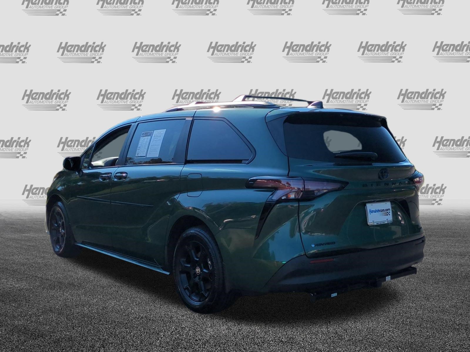 Used 2025 Toyota Sienna XLE Woodland Edition AWD/4WD image 8