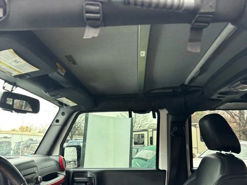 Used 2016 Jeep Wrangler Unlimited Sahara image 49