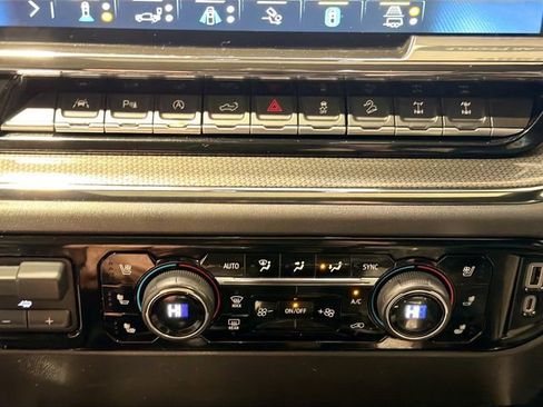 Used 2023 Chevrolet Silverado 1500 ZR2 w/ Technology Package image 14