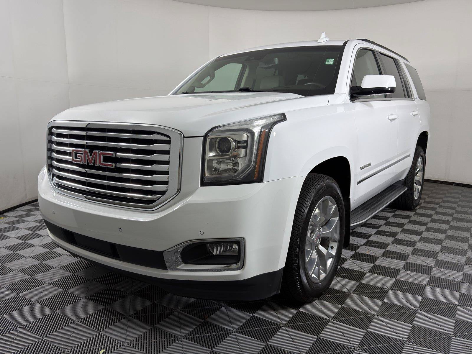 Used 2018 GMC Yukon SLT w/ Open Road Package RWD image 3