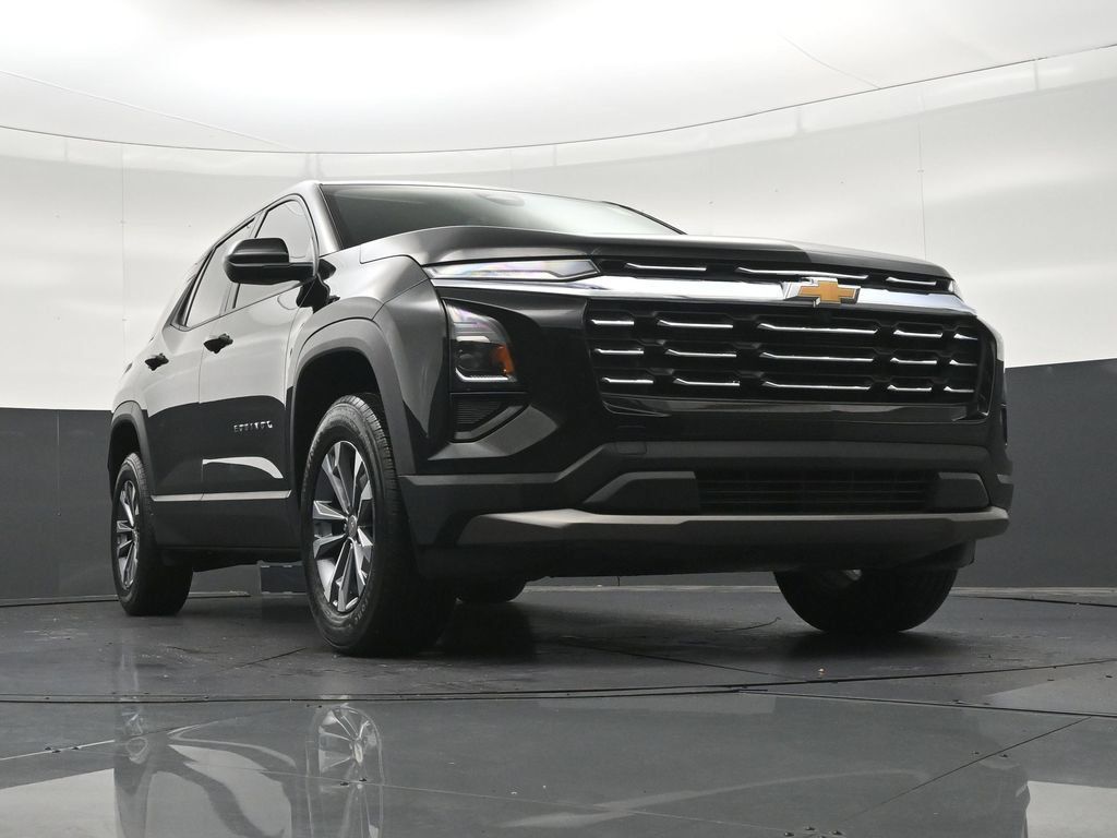 Used 2026 Chevrolet Equinox LT FWD image 29